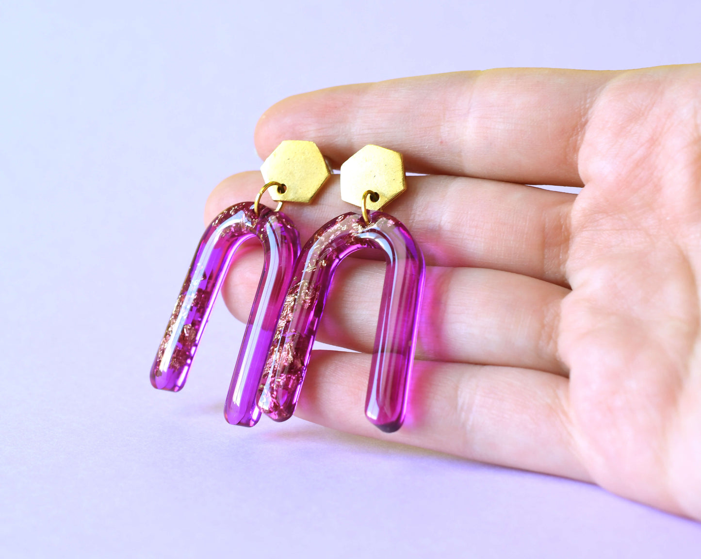 dangle magenta resin earrings