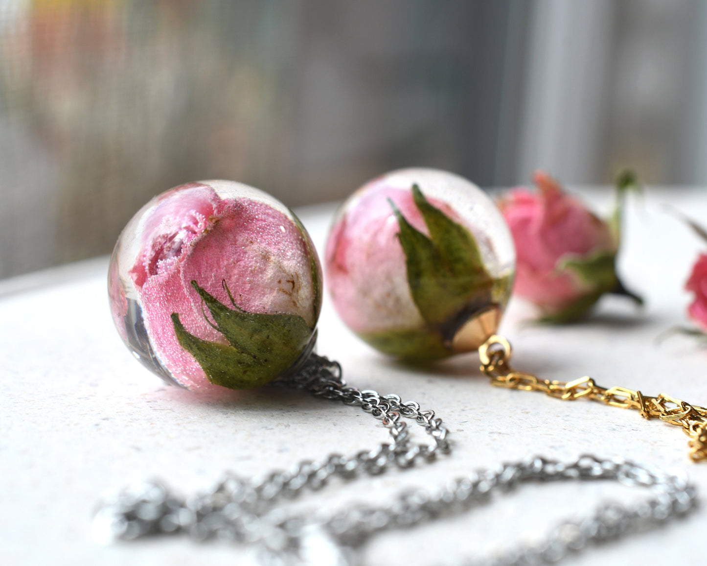 Resin sphere with pink rose