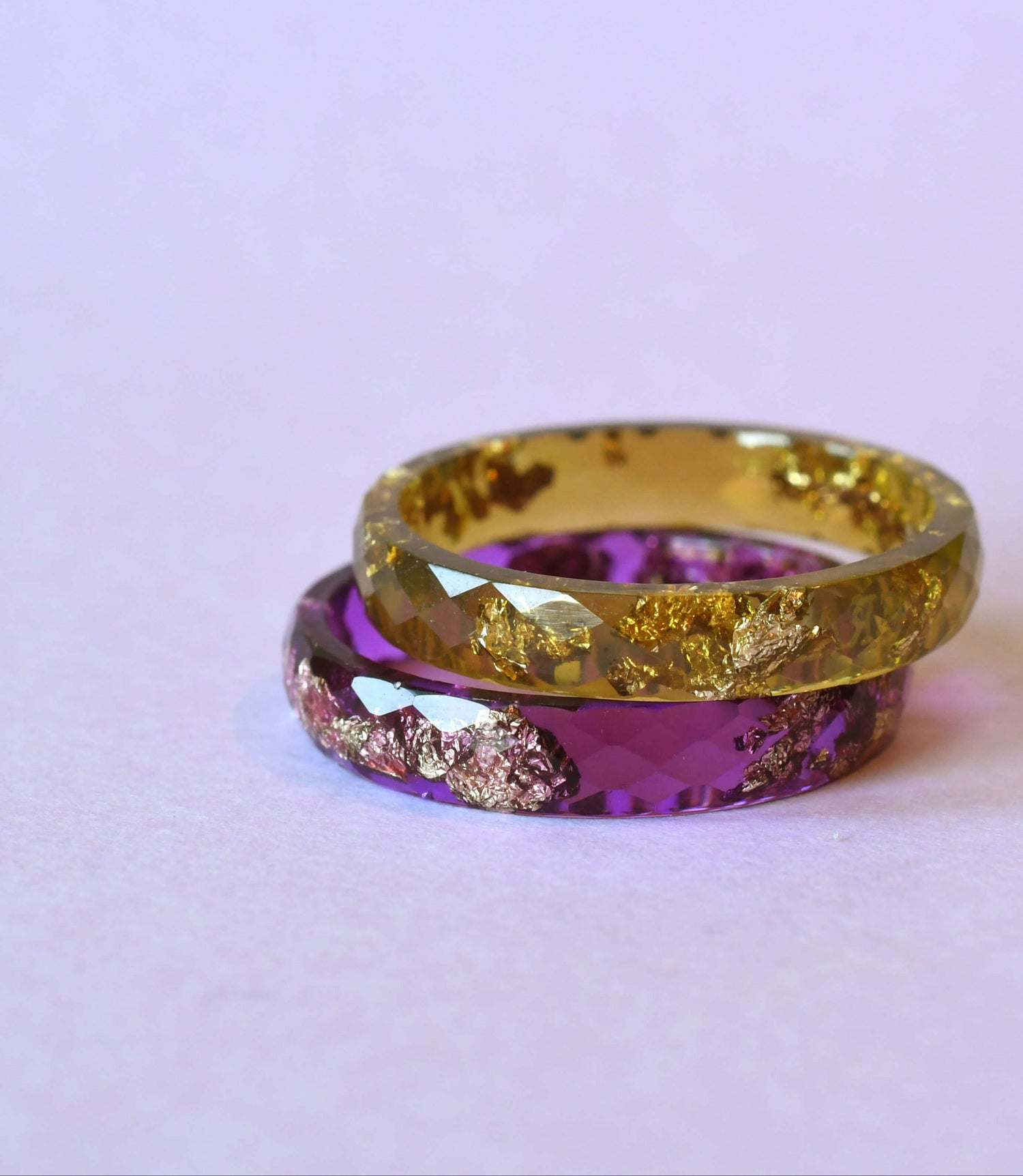 Chromatic Rings