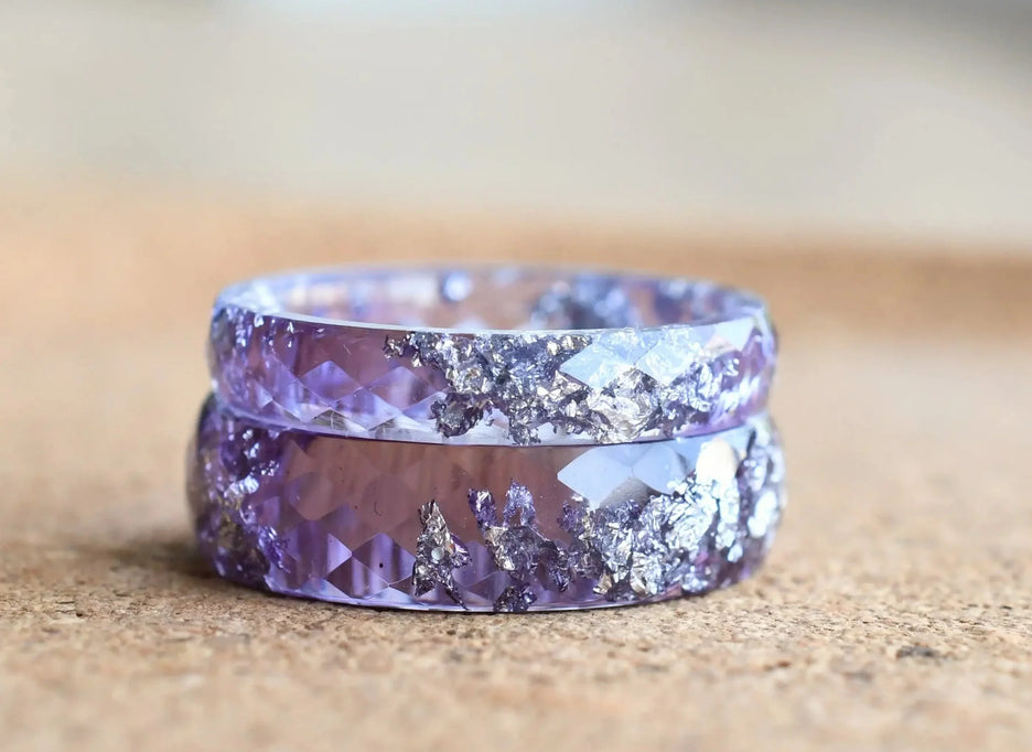 Matching resin ring sets for two – Connection Rings by Resity Vienna
