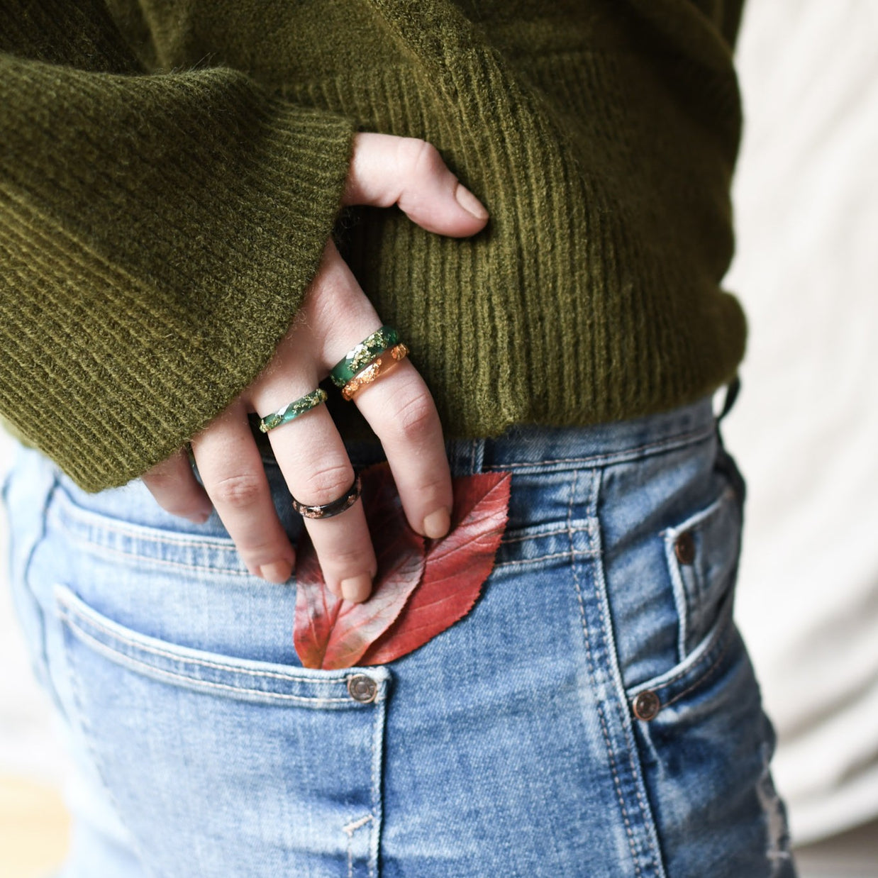 Ember Shadow – Slim Faceted Black Ring