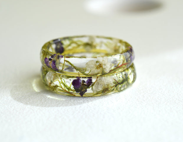 Handmade promise ring with real flowers in resin