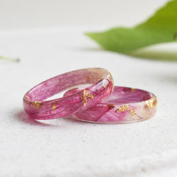 Handmade tulip flower ring — April birth flower jewelry crafted in Vienna by Resity