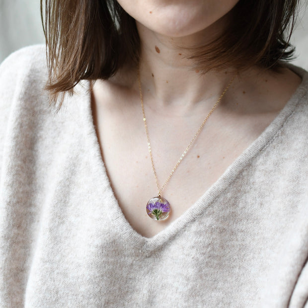 Real pressed aster botanical necklace — handmade in Vienna by Resity