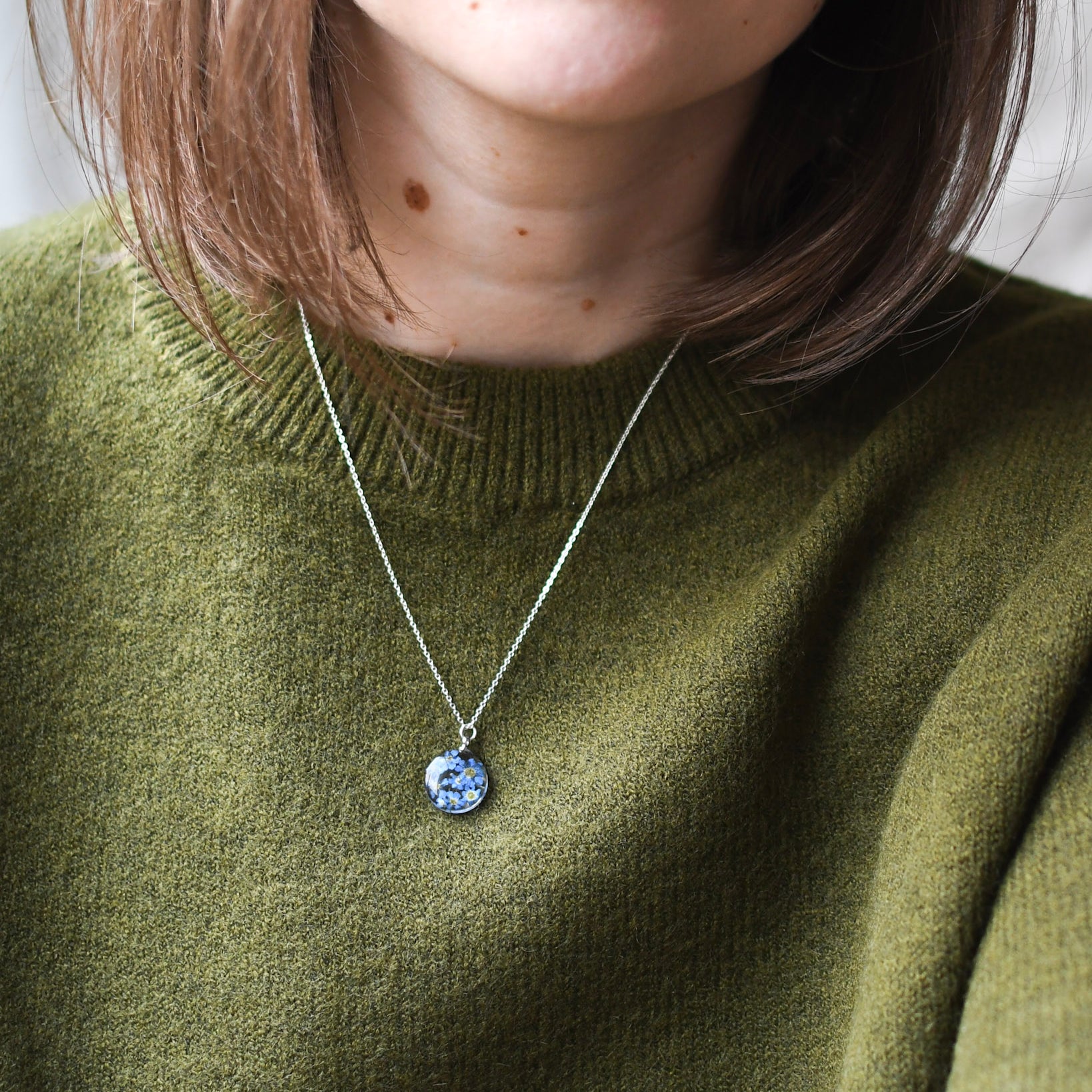 Real forget-me-not flowers preserved in resin necklace Vienna