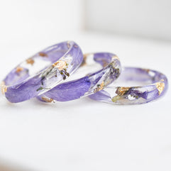 Larkspur Bloom – July Birth Flower Resin Ring