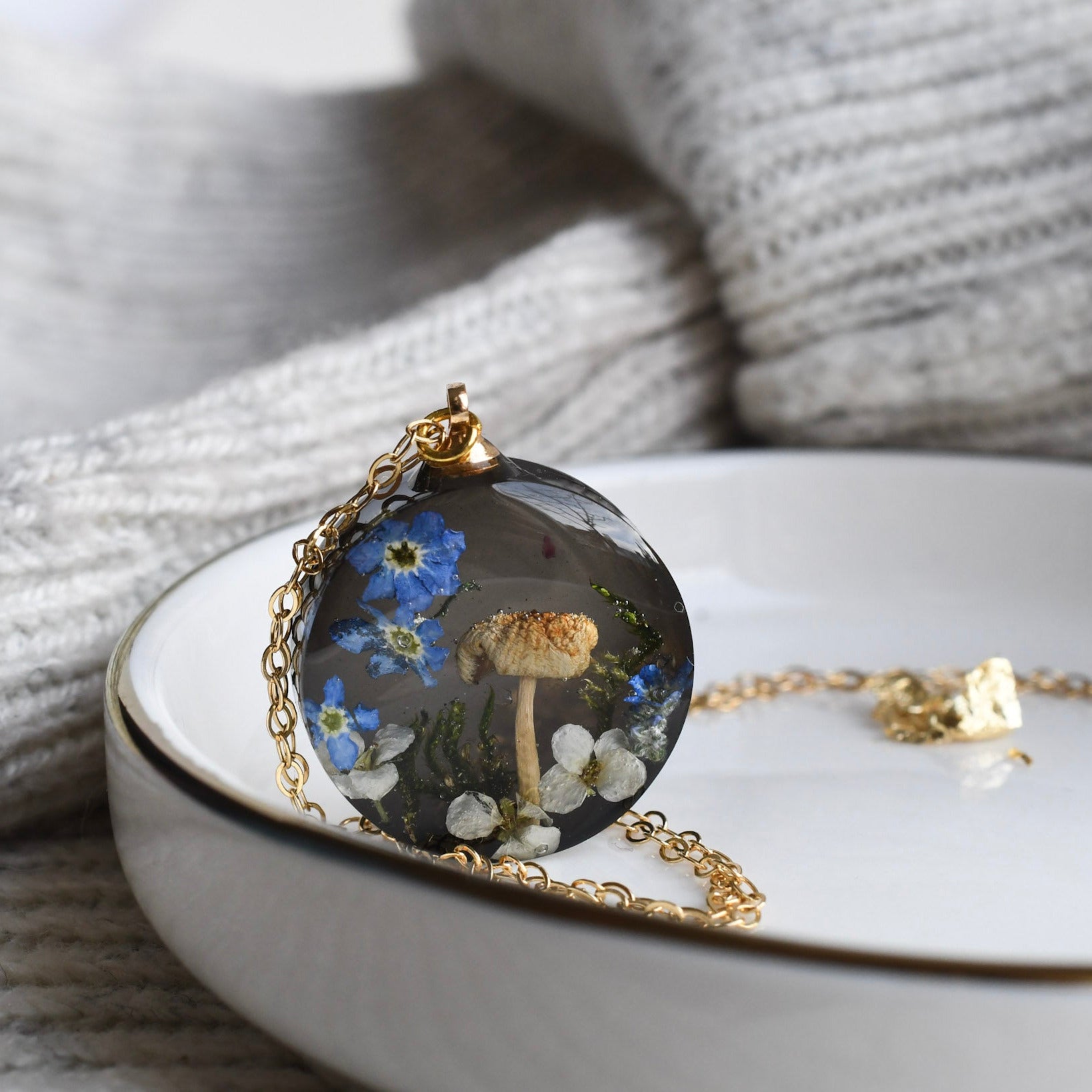 Moss and mushroom resin necklace — handmade botanical jewelry from Austria