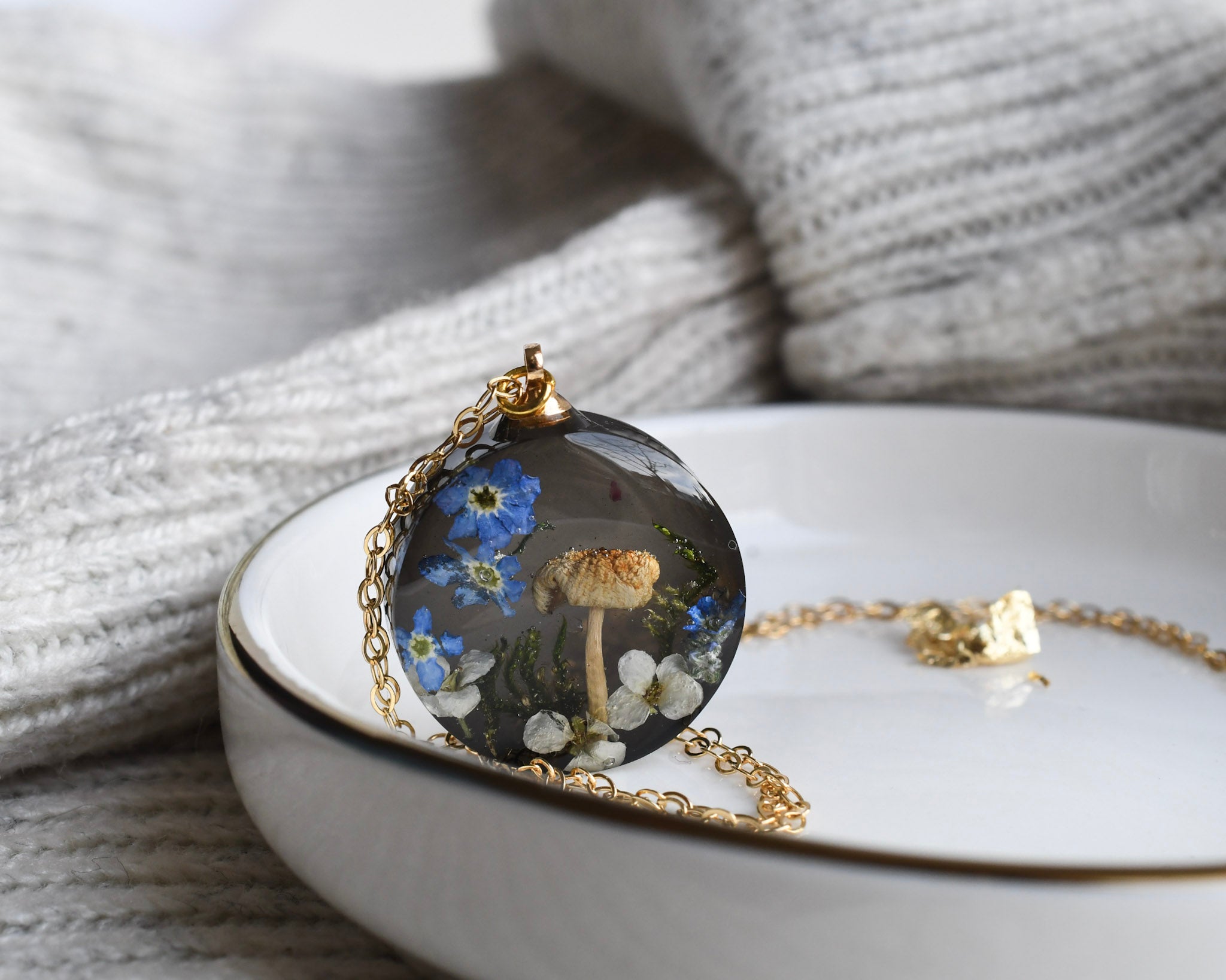 Moss and mushroom resin necklace — handmade botanical jewelry from Austria