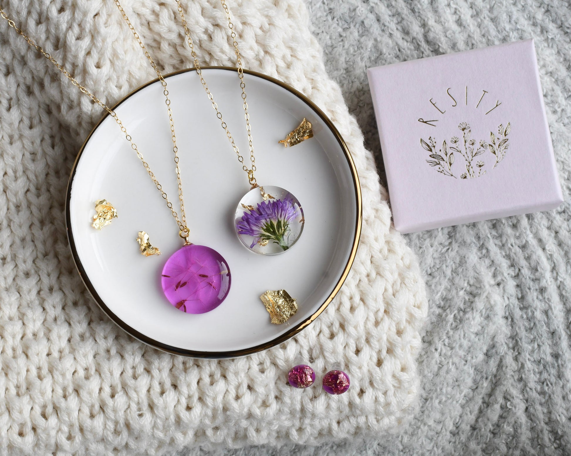 Pressed purple aster flower necklace in clear resin — 20 mm round botanical pendant