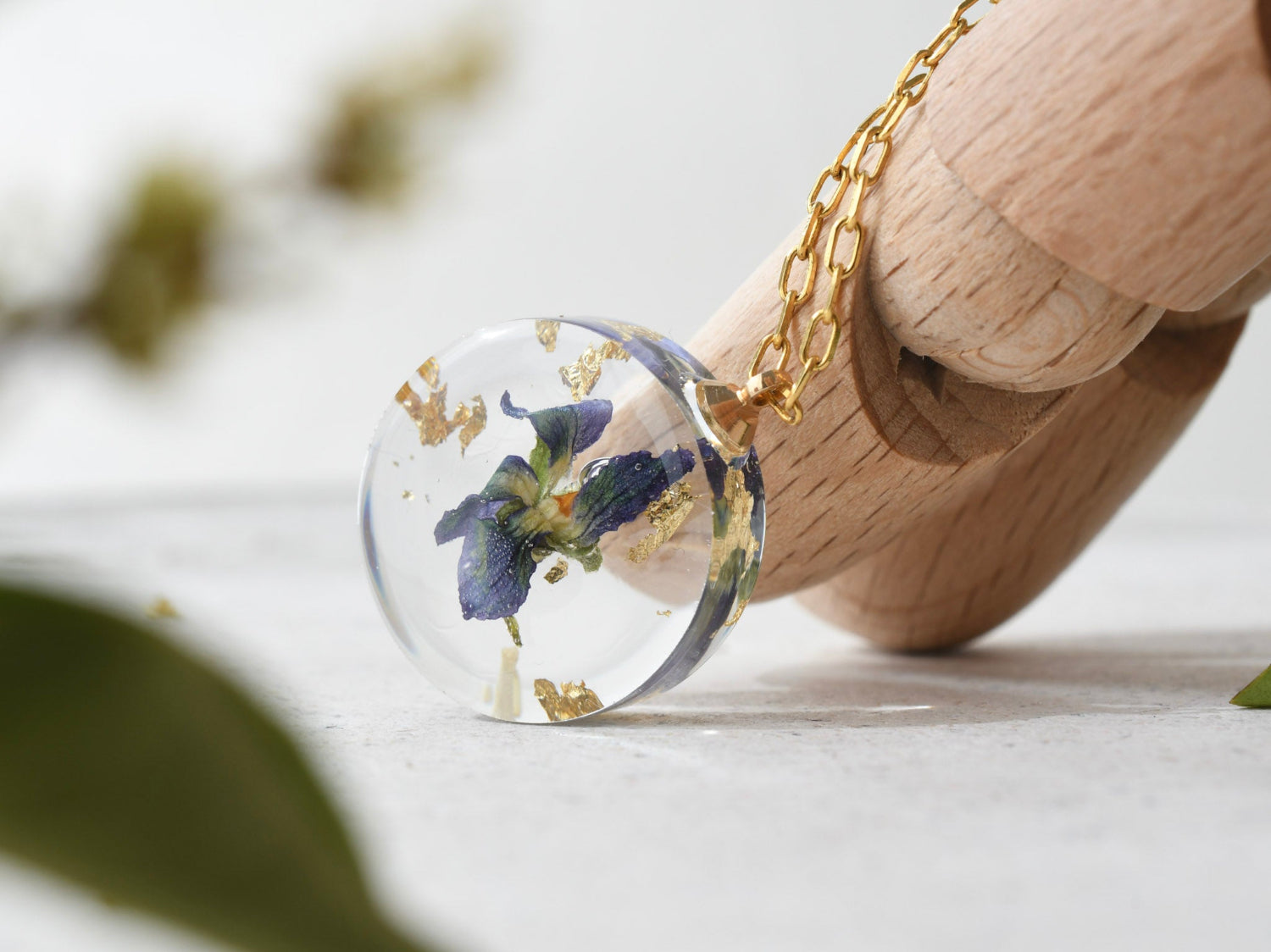 Handmade violet flower necklace — February birth flower jewelry crafted in Vienna by Resity