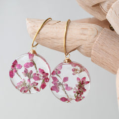 Romantic floral hoop earrings with pink heather in clear resin drops