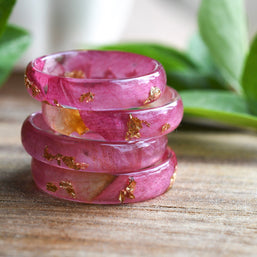 Handmade peony leaf ring — November birth flower jewelry crafted in Vienna by Resity