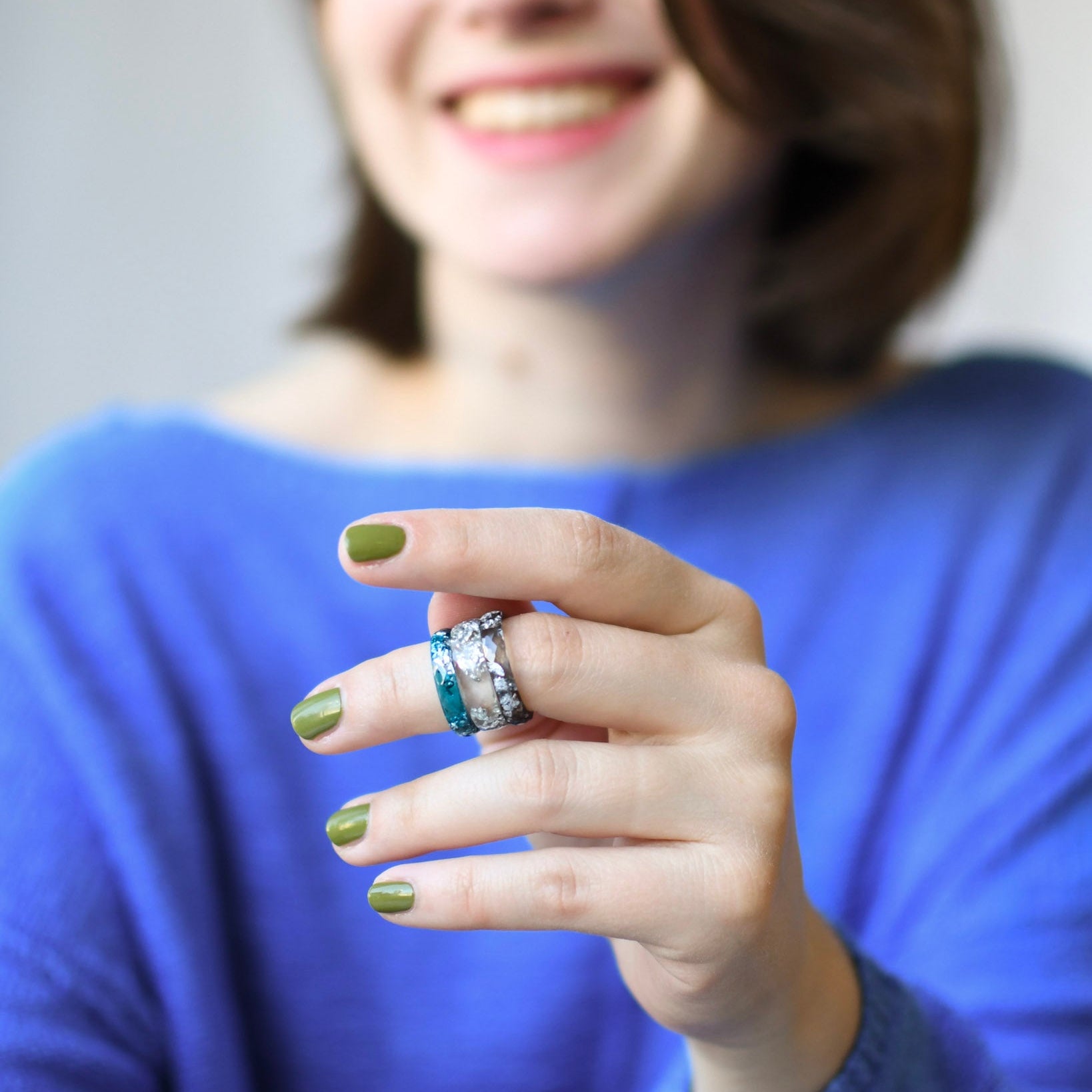 Ocean Current – Schmaler facettierter Aqua-Ring