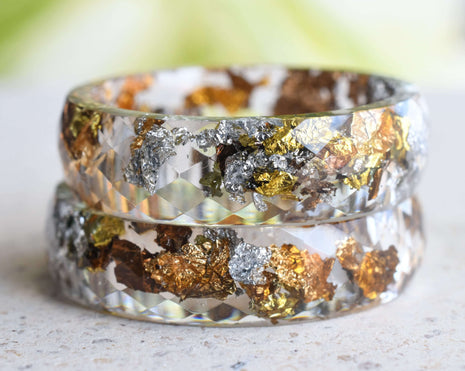 Transparent resin ring with mixed metallic flakes handmade by Resity in Vienna