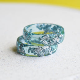Unisex blue resin ring with translucent finish