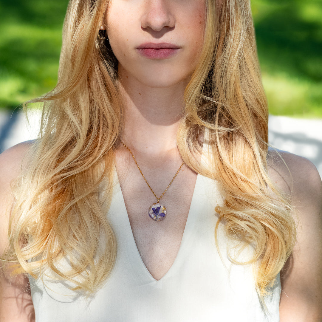 Violet Bloom Necklace with real dried violet — handcrafted botanical jewelry from Austria