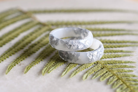White resin ring with silver flakes handmade by Resity in Vienna
